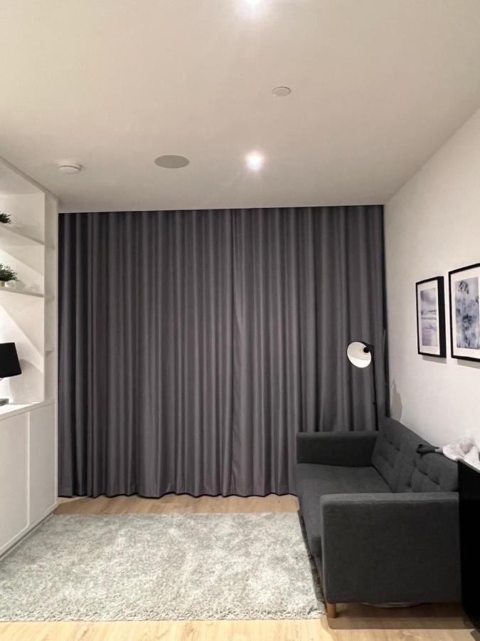 London Luxxe Suites & Apartments - London Heathrow Airport, Terminal 1 2 3 4 5 ฮิลลิงดัน ภายนอก รูปภาพ