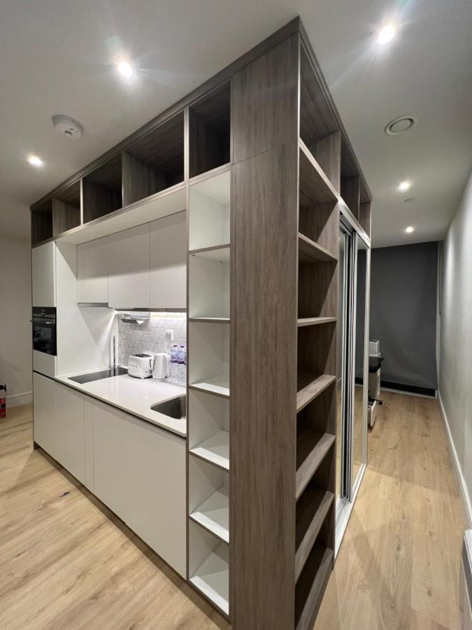 London Luxxe Suites & Apartments - London Heathrow Airport, Terminal 1 2 3 4 5 ฮิลลิงดัน ภายนอก รูปภาพ