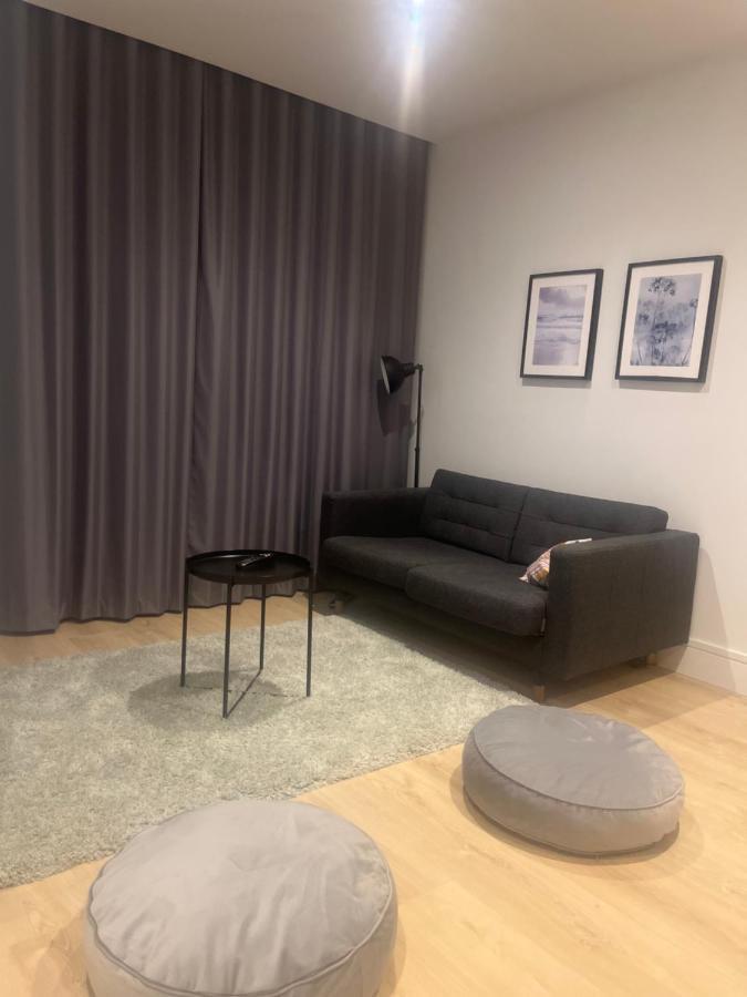 London Luxxe Suites & Apartments - London Heathrow Airport, Terminal 1 2 3 4 5 ฮิลลิงดัน ภายนอก รูปภาพ